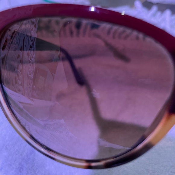 Bvlgari Sunglasses with case - Picture 7 of 16